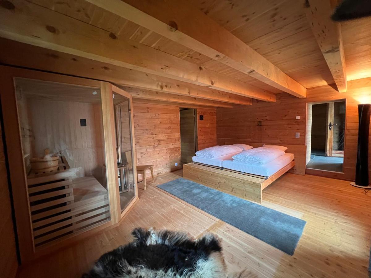 Chalet Biene - Swiss Alp Chalet With Sauna And Jacuzzi Улрихен Екстериор снимка