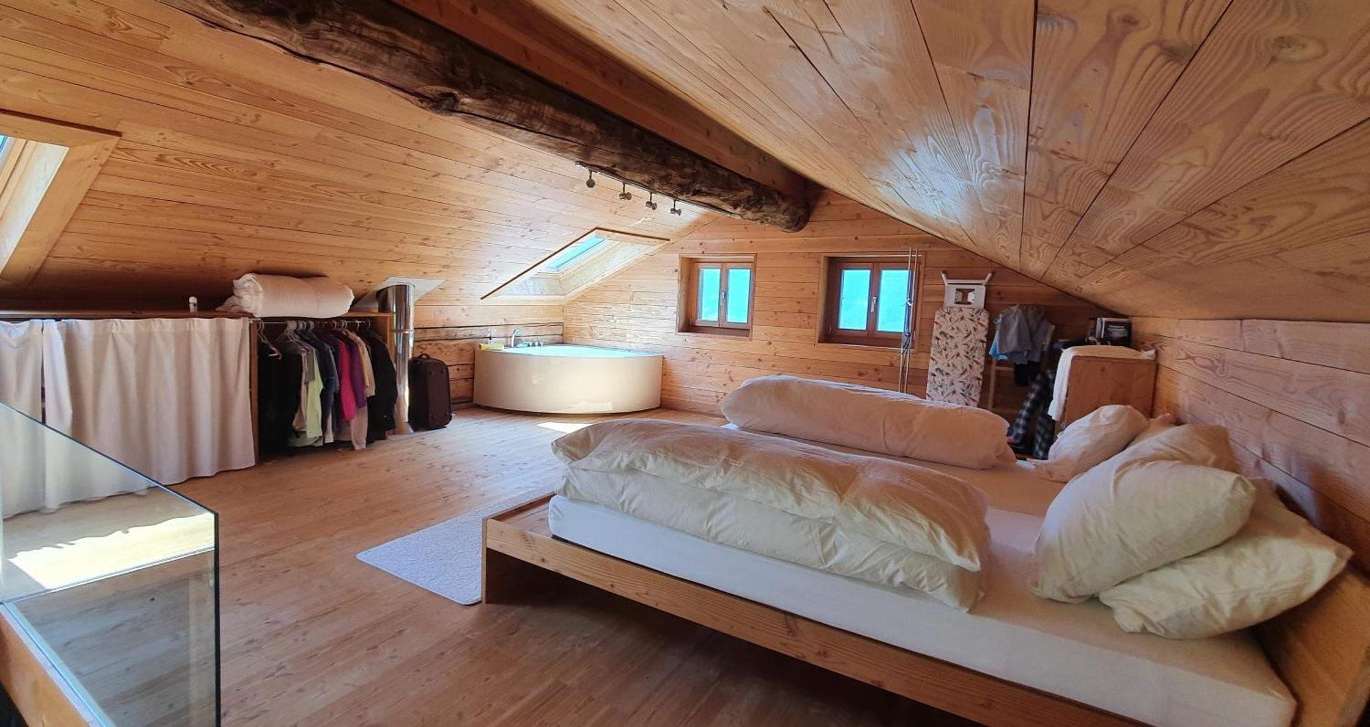 Chalet Biene - Swiss Alp Chalet With Sauna And Jacuzzi Улрихен Стая снимка